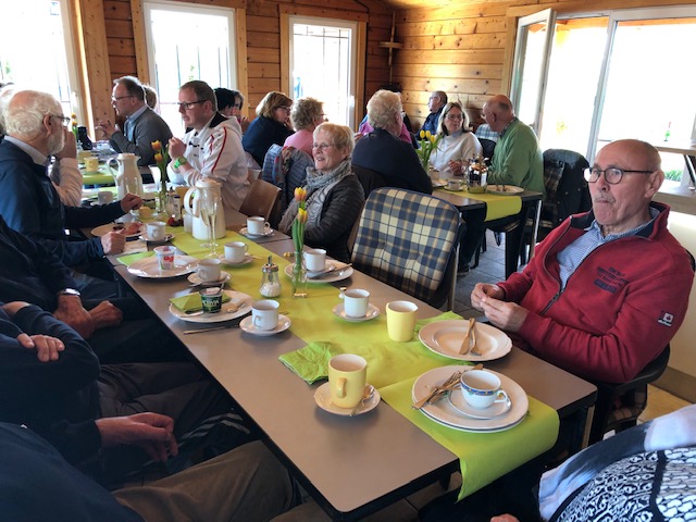 2019 04 19 Frühstück Tennis6