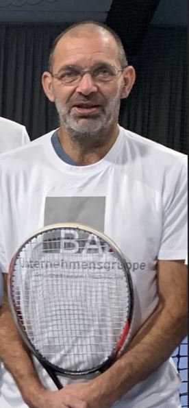 SC Tennis-Team gewinnt auch das 32. Spiel in Serie! Ex-Davis-Cup-Spieler spielt auch im Sommer für Hörstel!